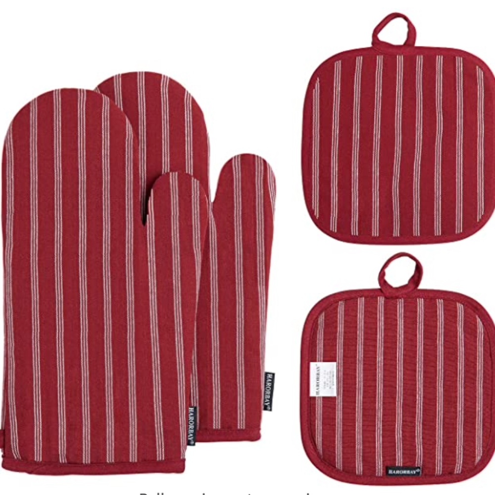 NEW Oven Mitts and Pot Holders Set Red & White Stripes
